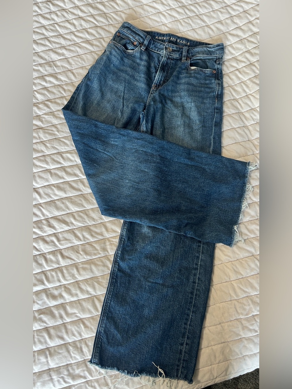 American Eagle Outfitters Women's Mid-Blue High-Rise Straight Jeans